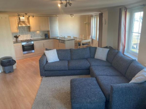3 bed town centre apartment with 2 parking bays
